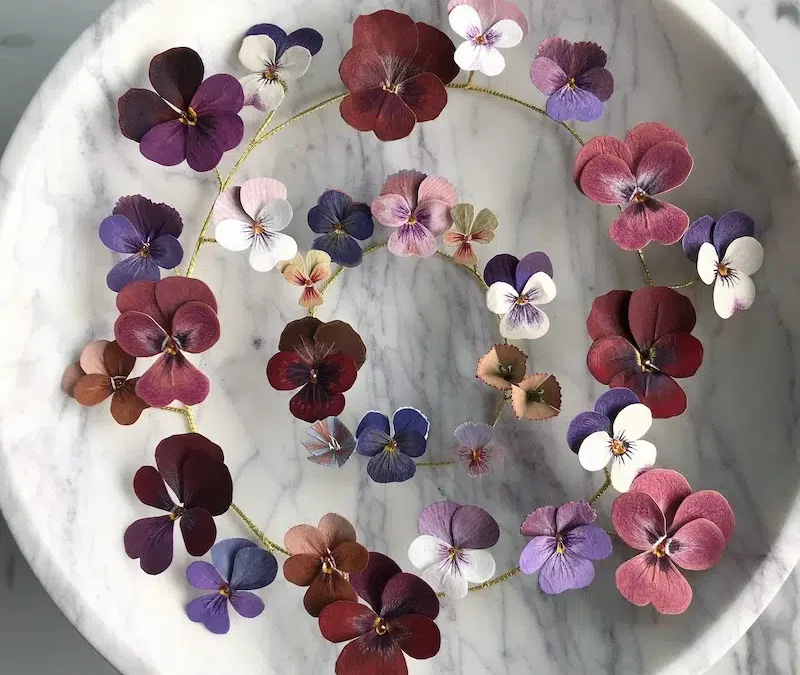 Ann Woodâs paper sculptures bring nature to life with breathtaking detail